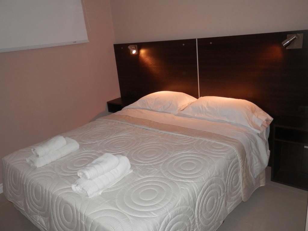 Complejo Las Rosas Villa Allende Quarto foto